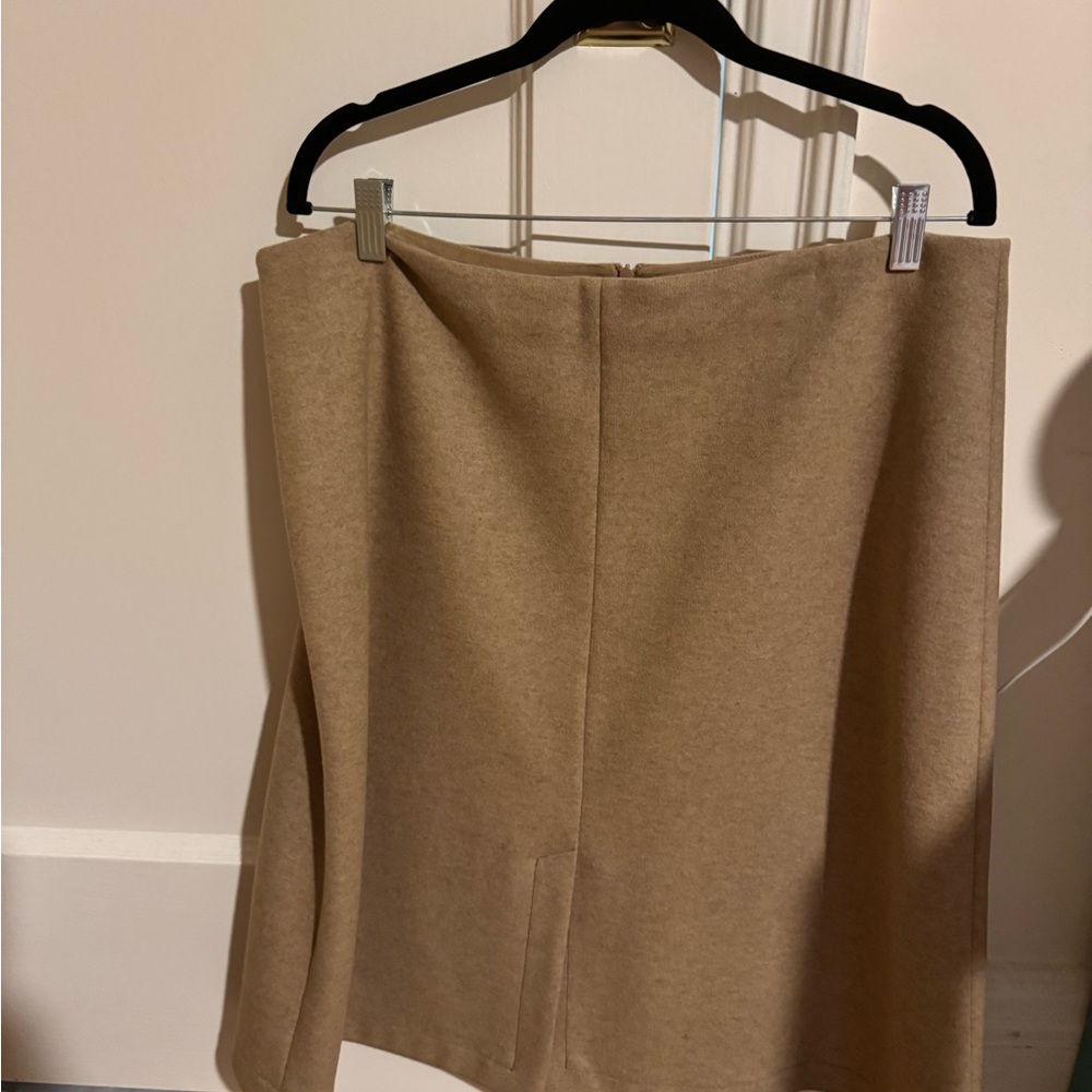 Hugo Boss Tan A-Line Knee-Length Skirt